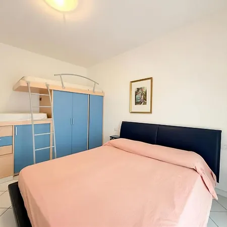 P086 - Porto Recanati, A Schiera Con Giardino E Terrazzo *